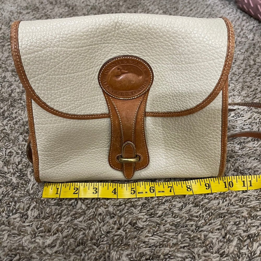 Vintage Dooney & Bourke crossbody bag